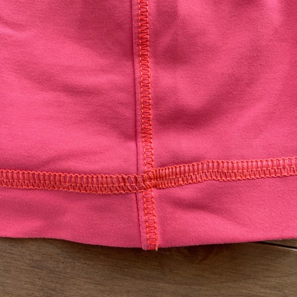 Lululemon sports top fuchsia size medium - Picture 2 of 3